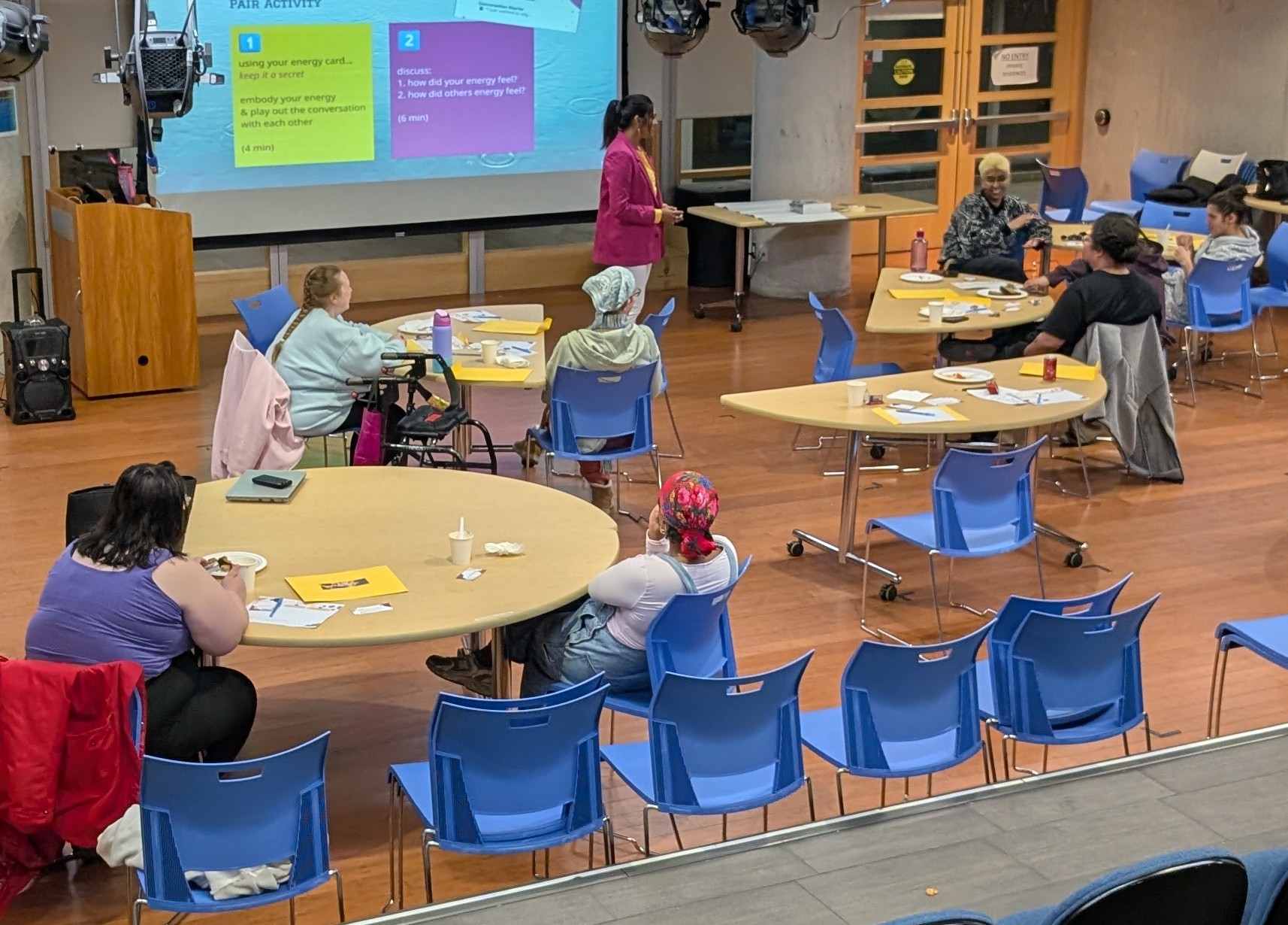 Reena Narayan leading a two-hour leadership workshop